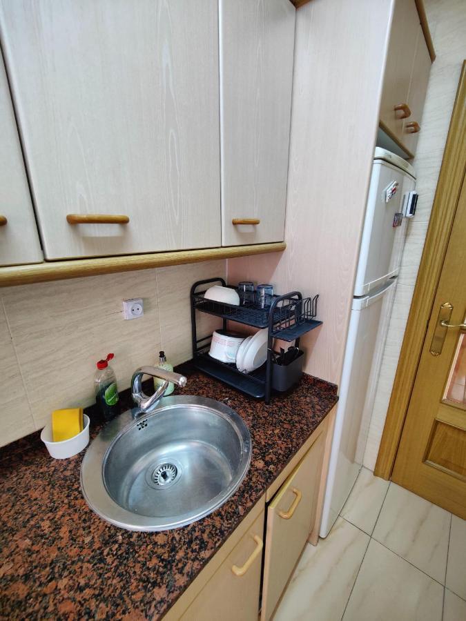 شقة Sunny Flat With Balcony And Sea Views كامبريلس المظهر الخارجي الصورة